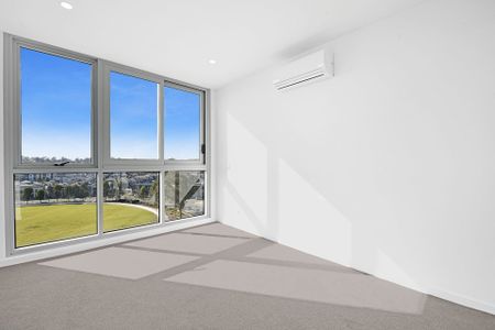 1008/8 Aviators Way, Penrith - Photo 3