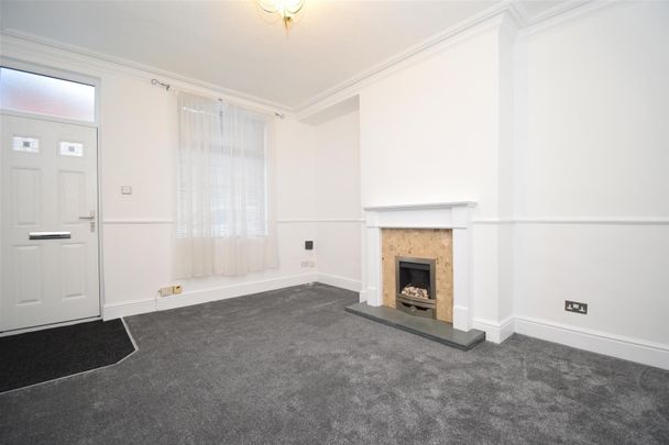 West Street, Wakefield, West Yorkshire - Photo 1