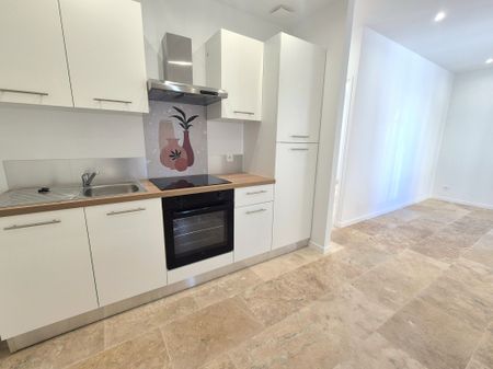 Location Appartement 2 pièces 33m² MARSEILLE 9ème - Photo 4