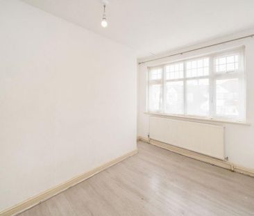 4 bedroom terraced house to rent - Photo 6