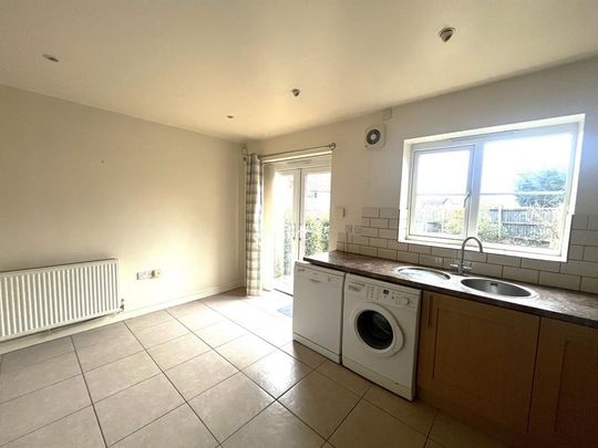 3 bedroom terraced house to rent - Photo 1