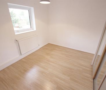 2 Bedroom Flat/Apartment To Let - Photo 5