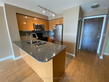 For Lease - 16 Yonge Street Unit# 1008, Toronto, Ontario - Photo 2