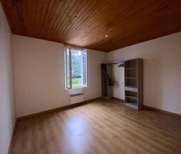 A VILLENEUVE SUR LOT T2 BIS AVEC JARDIN ET PARKING PRIVATIF - Photo 1