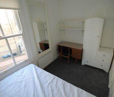 4 bedroom private hall to rent - Photo 2
