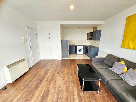 City Heights, Victoria Bridge Street, Salford, M3 - Photo 2