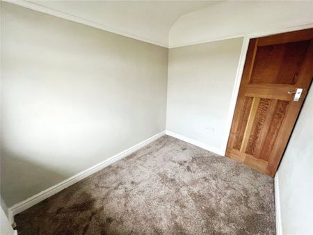 Fairacre Road, Liverpool, Merseyside, L19 - Photo 2