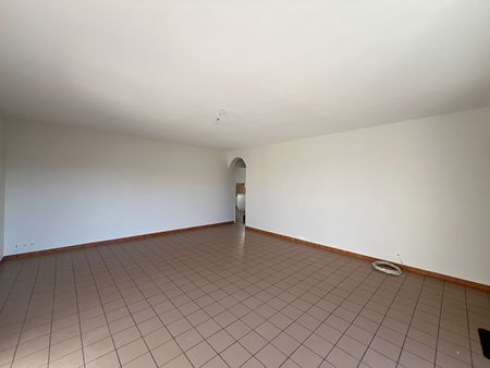 Location Appartement 2 pièces 59m² - Photo 4
