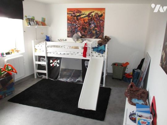 Carnin, T3 rénové mezzanine, 73m2, cuisine équipée, stationnement. Dispo 31/01/2025. Loyer:700€, - Photo 1