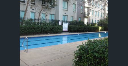 CARLTON FULLY FURNISHED EAST FACING ONE BEDROOM & STUDY APARTMENT SO CLOSE TO MELBOURNE UNIVERSITY,TRAMS TO CBD RMIT SHOPS IN LYGON STREET MOVE IN NOW - Photo 4