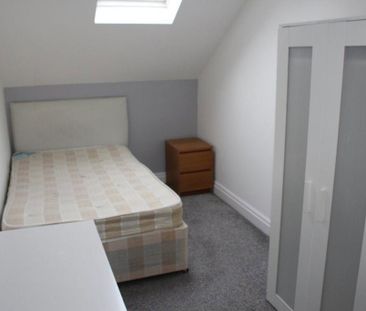 3 bedroom flat to rent - Photo 6