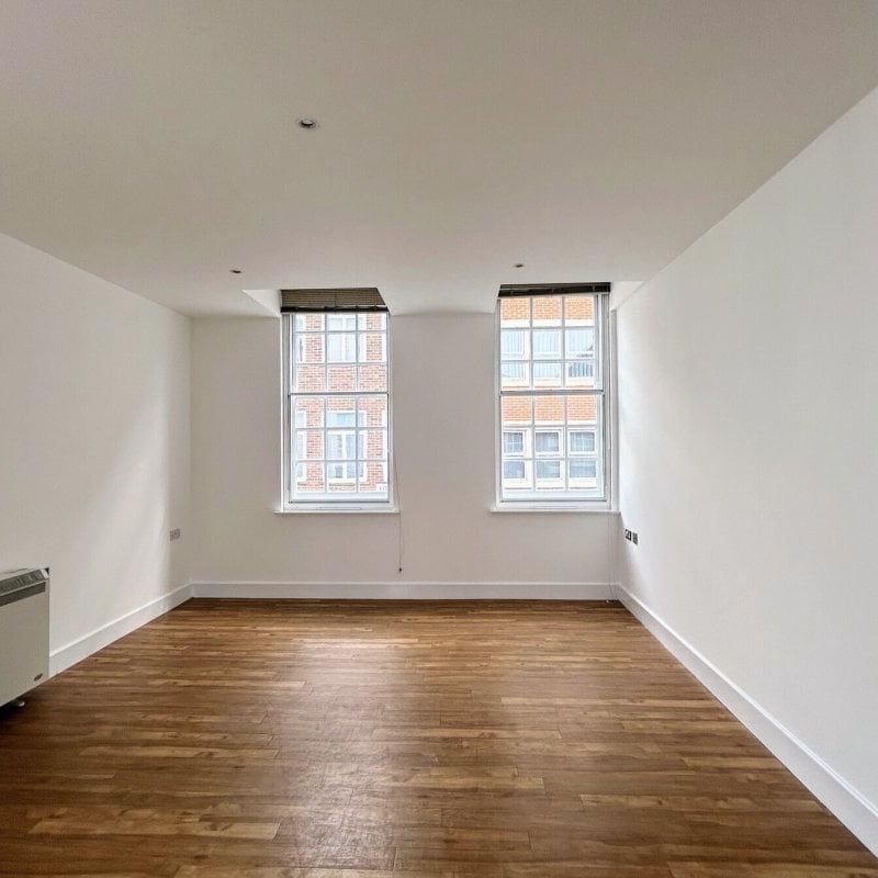Ipswich, 12 elm street - Photo 1