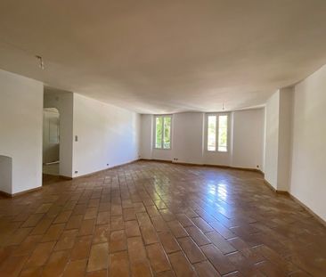 Location Appartement 3 pièces 81m² HYERES 83400 - Photo 1