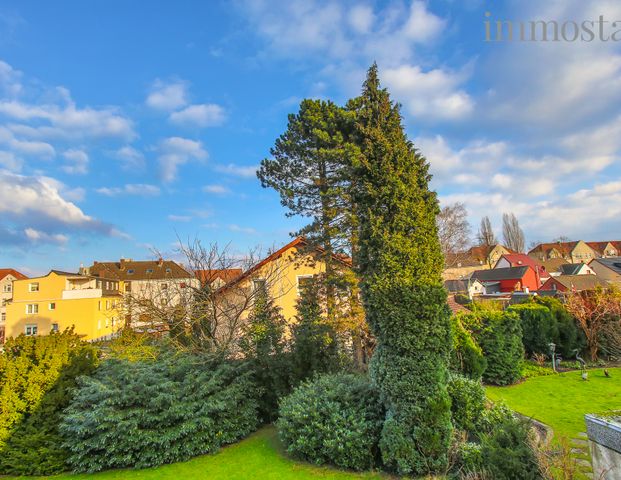 TOP WOHNUNG, TOP LAGE. Im 1. OG mit Balkon, Gartennutzung, Garage und klasse Aufteilung. - Photo 1