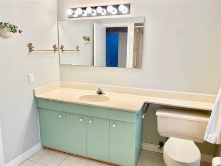 For Lease - 1268 CLEAVER Drive, Oakville, Ontario - Photo 2