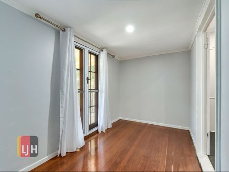 Work From Home Friendly 3 Bedroom Home With Deck And Fenced Yard - Photo 4