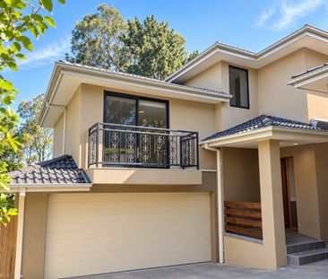 Stylish 3-Bedroom Townhouse in Doncaster East - Photo 5