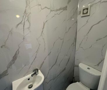 3 bedroom ground floor flat to rent - Photo 3