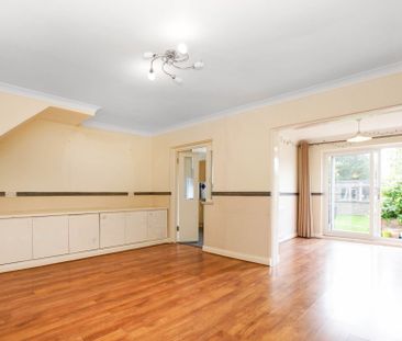 Guide Price £2,000 pcm - Available Now - Unfurnished - Photo 1