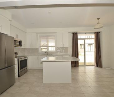 For Lease - 10 Heritage Way, Thorold, Ontario - Photo 5