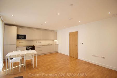 Price £1,800 pcm - Available 01/06/2026 - Furnished - Photo 2