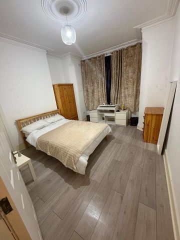 Room in a Shared House, Westbury Avenue, N22 - Photo 3