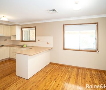 GREAT FAMILY HOME - Photo 5