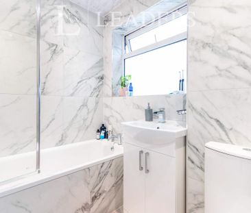 4 bedroom house to rent - Photo 3