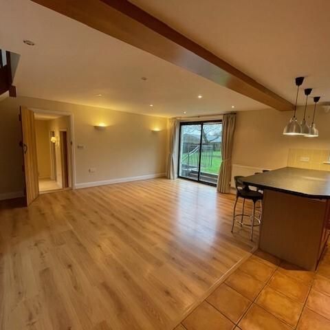 4 bedroom detached house to rent - Photo 1