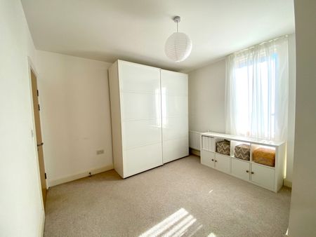 2 Bed Flat, Barry Blandford Way, E3 - Photo 3