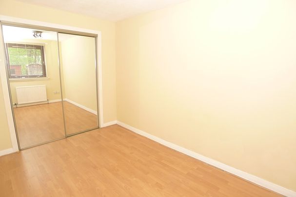 Property to let in Kirkcaldy - Photo 1