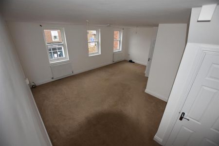 3 bedroom maisonette to rent - Photo 5