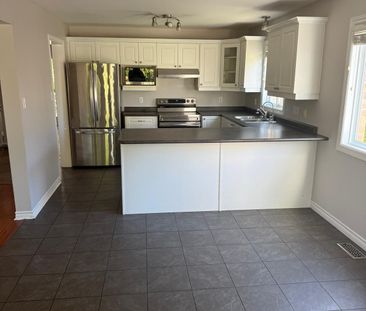 For Lease - 78 Ryan Reynolds Way, Orleans - Convent Glen and Area, ... - Photo 4