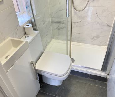 Studio Flat, Very Near Maple Grove Area, W5 - Photo 6