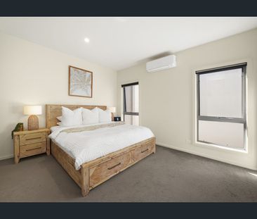 Easy Single-Level Living Close to Everything - Photo 4