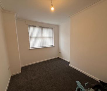 3 bedroom end of terrace house to rent - Photo 5