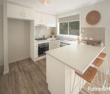 Central Convenience & Easy Living - Photo 6