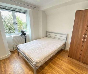 St Andrews Road, Acton, W3 - Photo 6