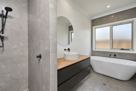 Luxury, Location and Convenience! - Photo 3