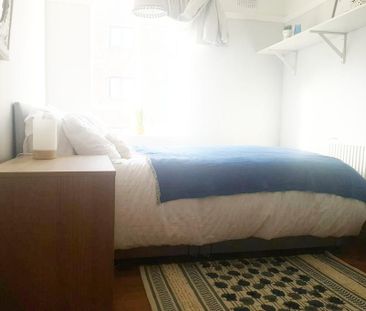 1 bedroom in a flat share to rent - Photo 2