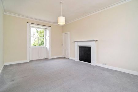 5 bedroom detached house to rent - Photo 3