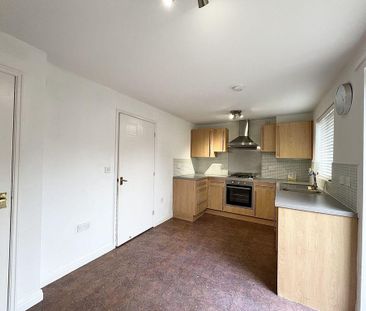 3 bedroom semi-detached house to rent - Photo 4