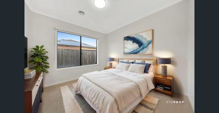 Modern Luxury & Low-Maintenance Living–4 Beds, 26 Squares - Solar panels for lower energy bills and access to the gym, pool & Club Jubilee facilitie - Photo 3