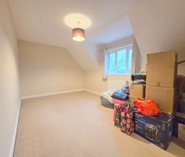 4 bedroom semi-detached house to rent - Photo 6