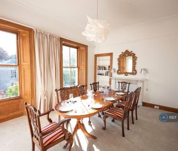4 bedroom maisonette to rent - Photo 2