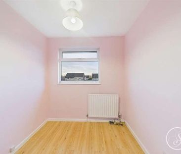 Cobham Walk, Leeds, LS15 - Photo 5