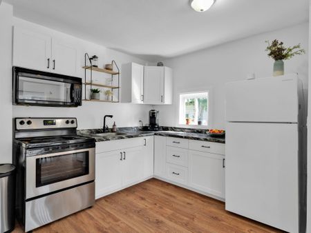 For Lease - 109 Prince Edward Street Unit# B, Brighton, Ontario - Photo 2