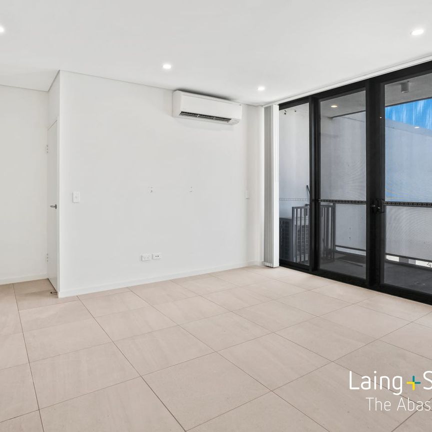 Modern and Comfortable Unit in the Ideal Location! - Photo 1