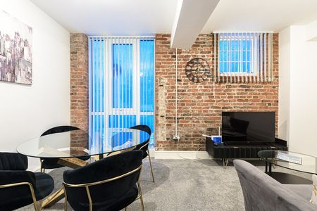 High Street - Photo 3