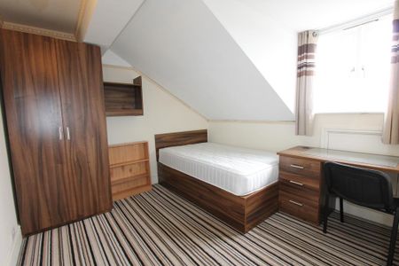 6 bedroom flat to rent - Photo 3